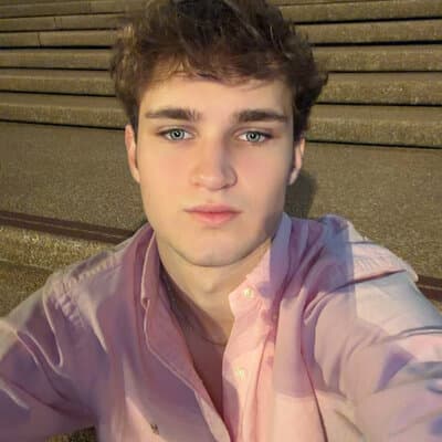 Alex Delareux, founder of DLRX AI Agency